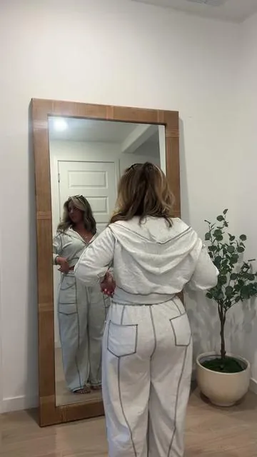Very rare youll see me not wearing a matching set #foryoupage #fyp #outfit #matchingset #ootd 