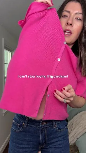 How many short sleeve cardigans is too many short sleeve cardigans? #shortsleeve #cardigan #sweater #fallsweaters #sweaterweather