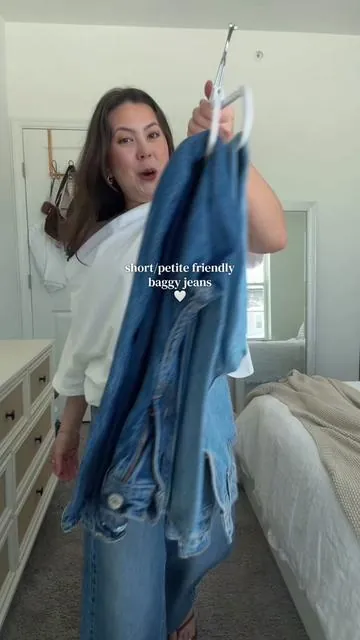 & they’re SO AFFORDABLE what the heck 🥹 I’m 5’2 wearing a size 2 short/petite #petitejeans #petitepants #shortgirljeans #oldnavyjeans #tiktokshopstockup @Old Navy 