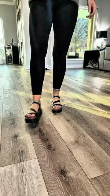 @Project Cloud Shoes Mellow Sandals #tiktokshopcreatorpicks #tiktokshopstockup #tiktokshopspringglowup #ttsfashionweek 
