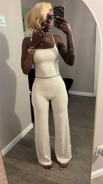 atp I needa two piece sets company of my own😭😭. #trending #viral #loungewear #twopieceset #springoutfit 