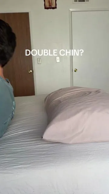 Get ready for comfy nights 😴💤 #cervicalpillow #doublechin #ergonomicpillow #healthysleep #memoryfoampillow 