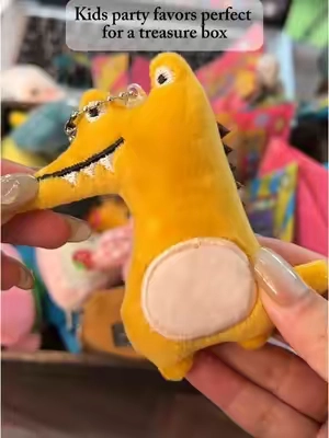 These soft fluffy keychains are so cute and each one is wrapped so you never know which one you’ll get! #mysterytoy #partyfavors #tiktokshopsparkcreator #fanfavoritedeals #tiktokshopstockup #tiktokshopcreatorpicks