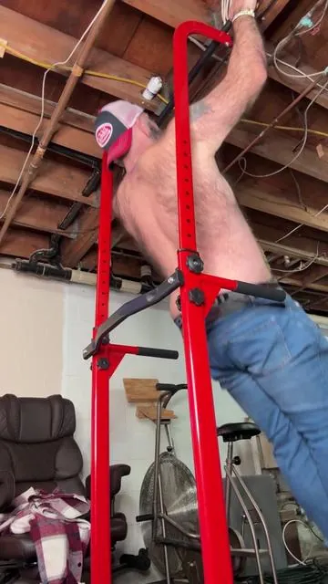 #tiktokshopcreatorpicks #tiktokshopstockup #pullups #pullupchallenge #homegymequipment 