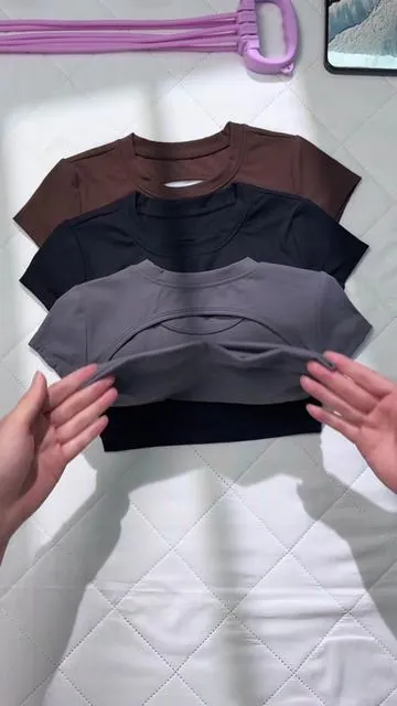 POV: It looks basic… until you turn around🔥#backlesstop #solidcolor #sportswear #highstretch #builtinbra #gymwear #yogawear #workoutwear #activewear #croptop #shortsleeve #dailywear #athleisurestyle #tiktokshop #tiktokmademebuyit #spotlightfinds 