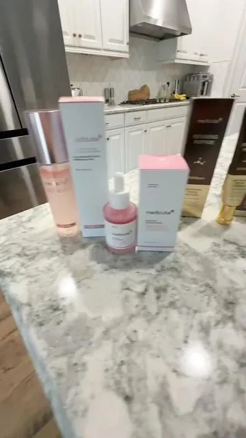 I collaborated with Medicube to come up with a very effective, but quick skincare routine.  ##tiktokshopcreatorpicks