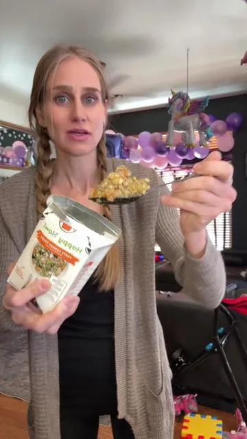 If I had the time or energy to make homemade dog food, I imagine this is what it would be like. #PremiumDogFood #HealthyDogFood #HealthyDogs #HAPPYHOWL #HumanGradeDogFood 