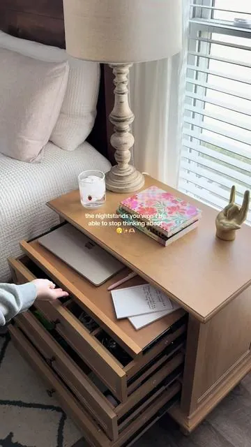 The prettiest nightstands ever, but also the most practical 😍✨🫶🏻 #nighstand #nightstands 