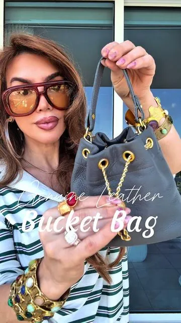 Cute statement leather bucket bag 