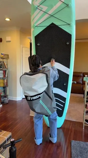The easiest way to get in the water ocean 🌊 #paddleboarding #paddleboard_adventures #paddleboard #summeradventures #summermusthave 