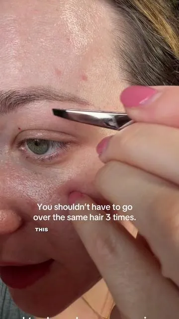 If you’re constantly going over the same brow hair three times… it’s probably not you. It’s your tweezers. The Big Reveal Tweezers are designed for precision gripping — meaning they actually grab fine, short, stubborn hairs without snapping or slipping. ✨ Ultra-precise tip alignment ✨ Strong grip without excessive squeezing ✨ Clean pull from the root ✨ Perfect for brows, chin, upper lip, and detail work Good tweezers make brow shaping faster, cleaner, and way less frustrating — especially if you’re maintaining in between waxes or appointments. Affiliate link — I may earn a commission. If you care about clean brows and less irritation, this is one of those small upgrades that makes a big difference. #browmaintenance #precisionbeautytools #athomebrows #beautytoolupgrade #tiktokshopcreatorpicks