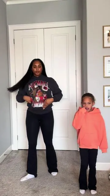 Ayyyy DC: US!!  #fyp #momlife #bossmandlow #relatablemom #momanddaughter 