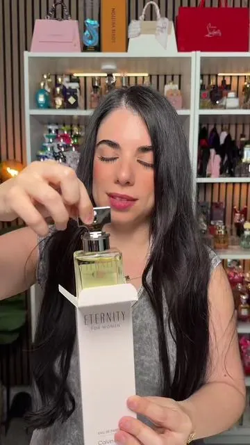 Quien mas le gusta este clasico de fragrancia #tiktokshopspringglowup #perfumetok #perfumecollection #eternity #fyp 