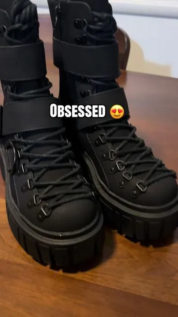 Low Traitor Boots - Black #gothicstyle #gothicgirl #gothshoes #gothboots #combatboots 