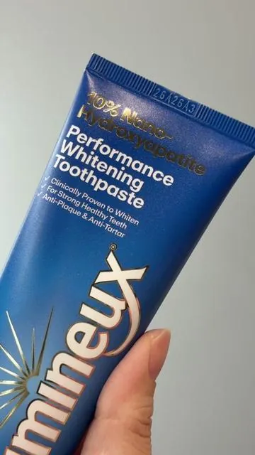 Most n-HA toothpastes don’t even tell you the percentage… this one uses 10%, the clinically supported level.  @Lumineux  #Lumineux #NanoHydroxyapatite #TikTokShopFinds #TeethCare #TikTokShopCreator