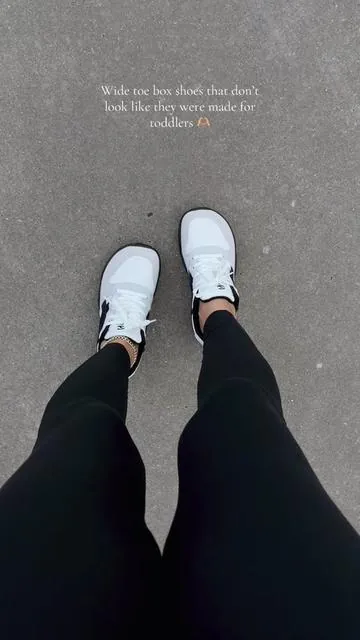 I can spread 🦅 my toes in these 😂 #hobibear #widetoebox #shoesforwidefeet #tiktokshopspringglowup 