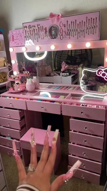 El vanity más hermoso 🎀🙂‍↔️✨ @FUSOU Furniture #fusouvanity #fusoufurniture #pinkvanity #vanity #tiktokshop 
