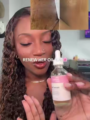 If you wax or shave often, you definitely need a bottle. It’ll help with the ingrowns and dark spots 🫧🌸 #ingrowns #ingrownhairs #waxing #darkspot #phbalance 