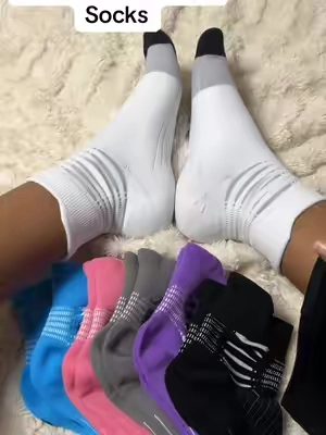 If you are on your feet all day, you should check these out #anklecompressionsocks #anklecompression #plantarfasciitis #plantarfasciitisrelief 