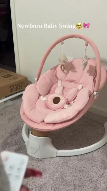 In love with this swing🥹😍 it was so easy to assemble and fast shipping! Check out the other colors above😊