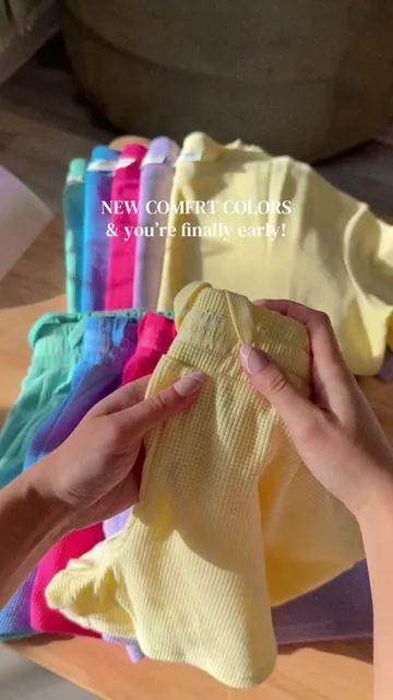 IF they’re still in stock by the time you see this video, consider yourself lucky & grab them while you can! 🤭🌷✨ . . . comfrt comfort sweat set hoodie shorts discount code 2026. limited edition spring colors waffle set pastel collection from comfrt. comfrt honest review. casual outfit ideas. outfit aesthetic. casual fashion. affordable outfits. #comfrt #comfrtclothing #matchingset #sweatset #springfashion @Comfrt  