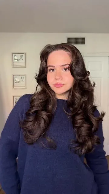 take out my overnight heatless blowout rods with me💗✨ #heatlessblowout #overnightblowout #hairtutorial #blowoututorial #overnightcurls 