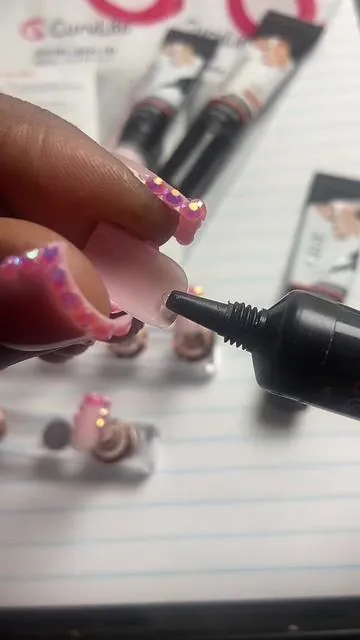 No cure time with a strong long lasting hold this glue is exactly what they say it is 💯 #nailglue #diynails #pressonnailglue #curvlifenailglue 