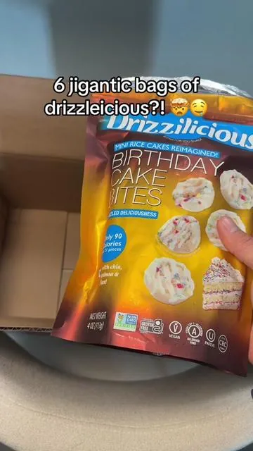 These mini rice cake snacks are so goood! #drizziliciousminiricecakes #drizzilicious #snacks 