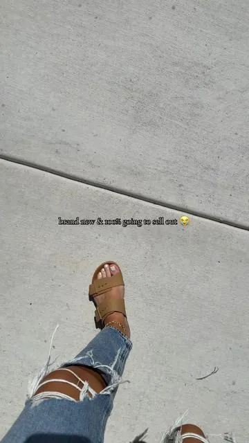 Crocs brand new Brooklyn Buckle Low Cork Sandals are absolute perfection for summer ☀️  @Crocs  #crocs #crocsnewarrivals  #crocssandals  #sandals #sandalsforwomen  