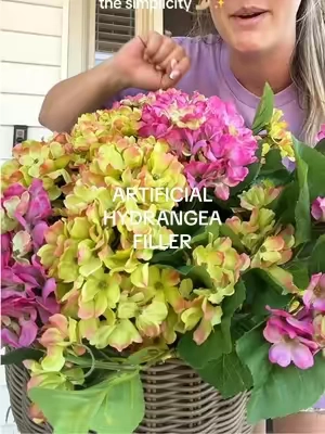 This hydrangea filler could not be easier! The cutest and simplest way to decorate your porch for spring 🪴✨ #artificialflower #hydrangeas #springdecorating #frontporch #tiktokshopcreatorpicks 
