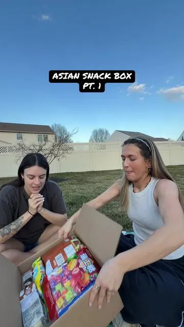 Trying Asian snack box – Part 1 I love trying snacks from different cultures and this box did not disappoint.  #AsianSnacks #SnackBox #SnackHaul #TryingNewSnacks #SnackReview     