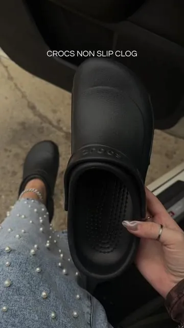 #workshoes #crocsnonslip #nonslip #heathcare #tiktokshopcreatorpicks 