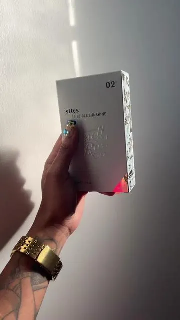 it lasts long too this definitely a delicious scent my favorite from them yet!!!!!!!  (smells like vanilla and salted caramel w a hint of jasmine and pistachio)