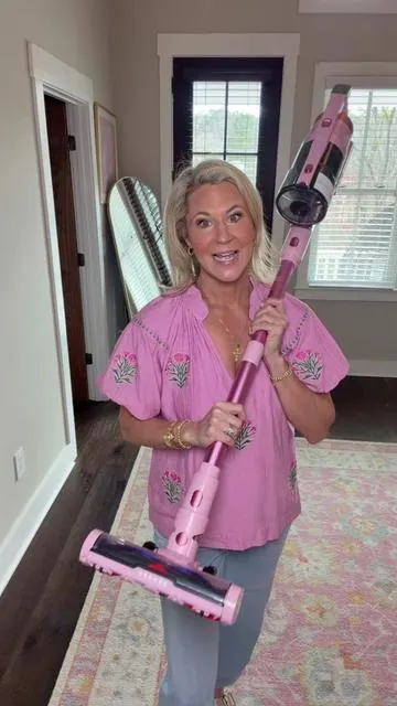 Senior Girl Moms SAVE 💗 this 🎀 PINK 🎀 dorm vacuum is one of the BEST little investments you can make for move-in season. It’s lightweight, easy to store, and keeps their space looking clean without any hassle. If you want the exact one we use, comment “Vacuum” and I’ll send you the link 🔗 #dormmusthaves #seniorgirlmom #dormessentials #seniormoments #dormhaul 
