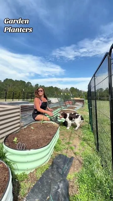 They are the perfect size to be manageable @SnugNiture #gardenplanters #backyardgarden #backyardgarden #tiktokshopcreatorpicks #raisedgardenbed 