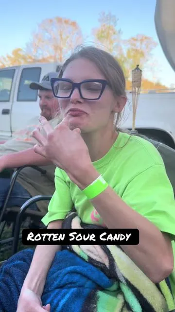 #rottengummyworms #sourcandytiktok #greenish #starterpicks #creatorsearchinsights 