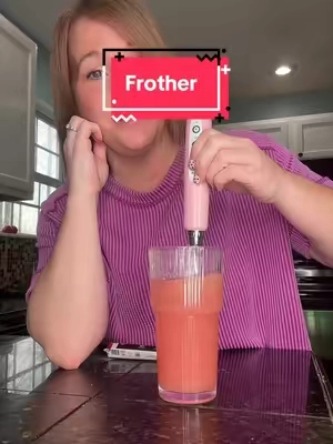 I’ve never had a frother attachment specifically for powders! #frother #milkfrother #coffeehack #proteinpowder #kitchengadgets 