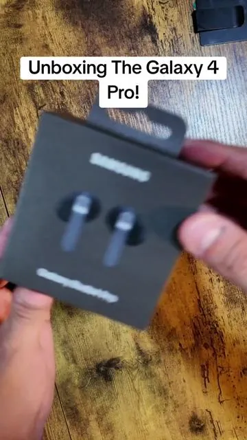 First Look at the all New Buds 4 Pro #tiktokshopspringglowup #tiktokshopcreatorpicks #samsunggalaxy #samsung #buds4pro 