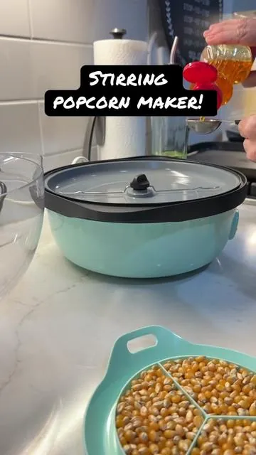 Fresh popcorn made easy with this stirring popcorn maker machine 💗 easy to use and easy to clean up too #popcornmaker 