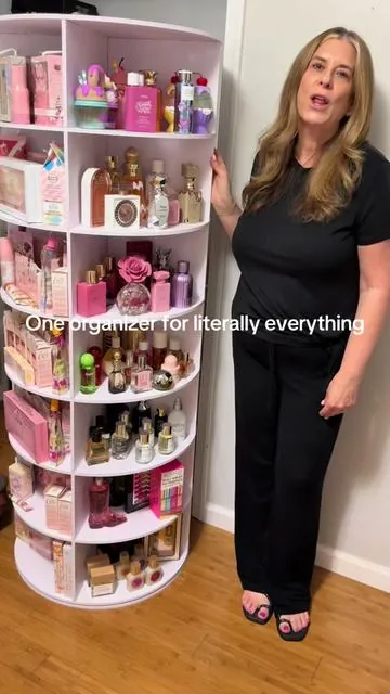This just made organizing so easy! #organizationhacks #declutteryourlife #organizationtips #getorganized #storagesolutions 