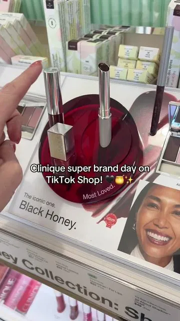 STOP this deal is SO good!!🖤🍯 @Clinique #blackhoney #cliniqueblackhoney #cliniquesuperbrandday #tiktokshopspringglowup 
