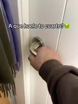 Que tu habitación huela bien con este difusor de aromas #difusordearomas #humidificador #humidificadordefuego #cuartolimpio con este humidificador de aromas haras que tu cuarto huela bien, yo es lo que uso para mi habitación con aromas y este difusor hago que mi habitación huela bien