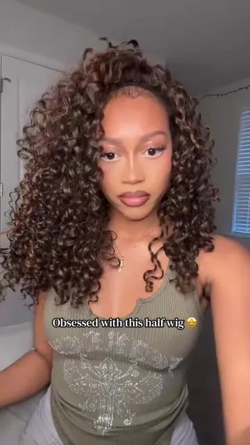 Obsessed with this new half wig from @SamsBeauty 🤩. I love ittttt  #halfwig #curlywig #wiginfluencer #wigstyling 