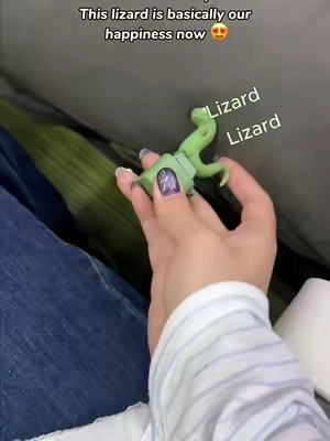 This is the only thing keeping us entertained right now 😂 #hoppers #lizard #button #funny #anxiety