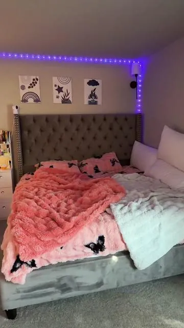 A mitad de precio más encio gratis 💖💖💖Preciosa cama de terciopelo kinh size, queen , California #camakingsize #camaterciopelo #camaamerlife #amerlifebedframe 