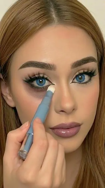 Looking for a concealer that actually works? This one covers everything—from deep dark circles to pesky under-eye bags.#darkcirclesundereyes #Concealer #Eyebags #beauty
