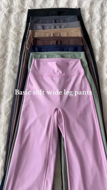 Super comfyyy! I bought two more colors 🥰#pants#leggings#gymwear#yogapants#widelegpants #gymfit#activewear#softmotion#straightlegpants #gymtok #springtok #springglowup 