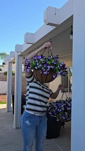 2 Pcs Artificial pansy hanging #flowers #flores #tiktokshopcreatorpicks #tiktokshopsringglowup #spring 