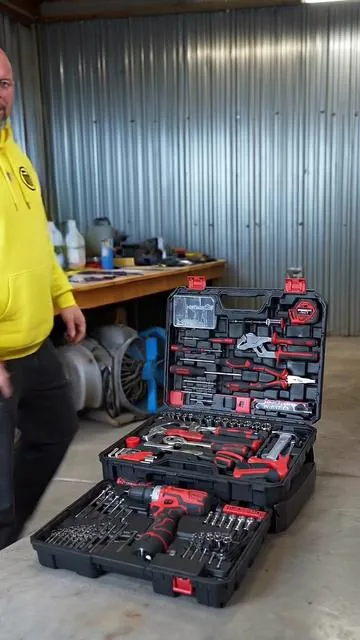 No one digging through random tools.This just makes everything easier.#kingtool #toolset #hometools #tiktokmademebuyit #fyp 