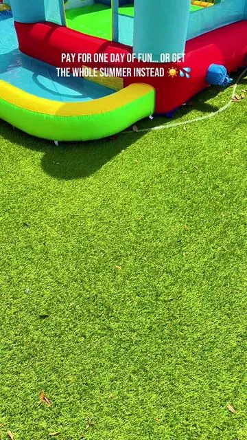 Bringing back those classic backyard 90’s summers!! #waterslide #bouncehouse #summertoys 